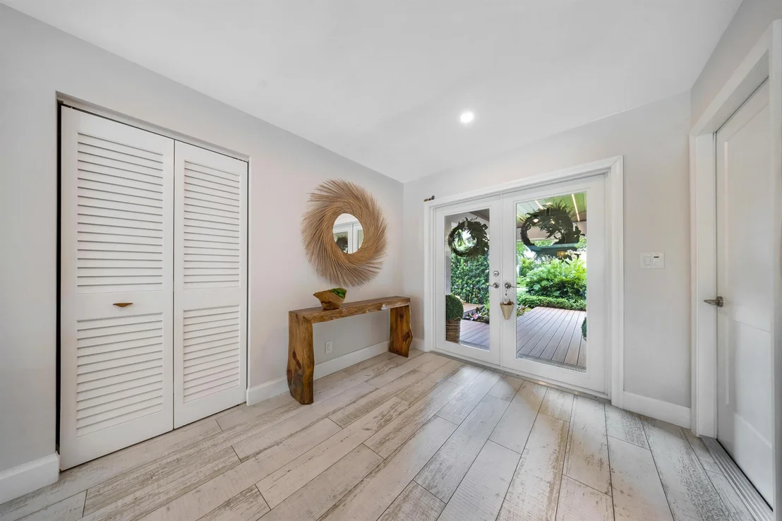 Photo of 5108 Pineview Circle