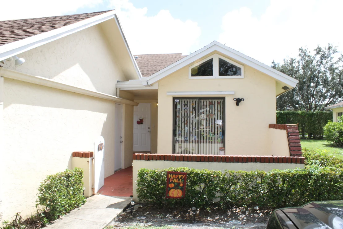 Photo of 606 Maplewood Drive