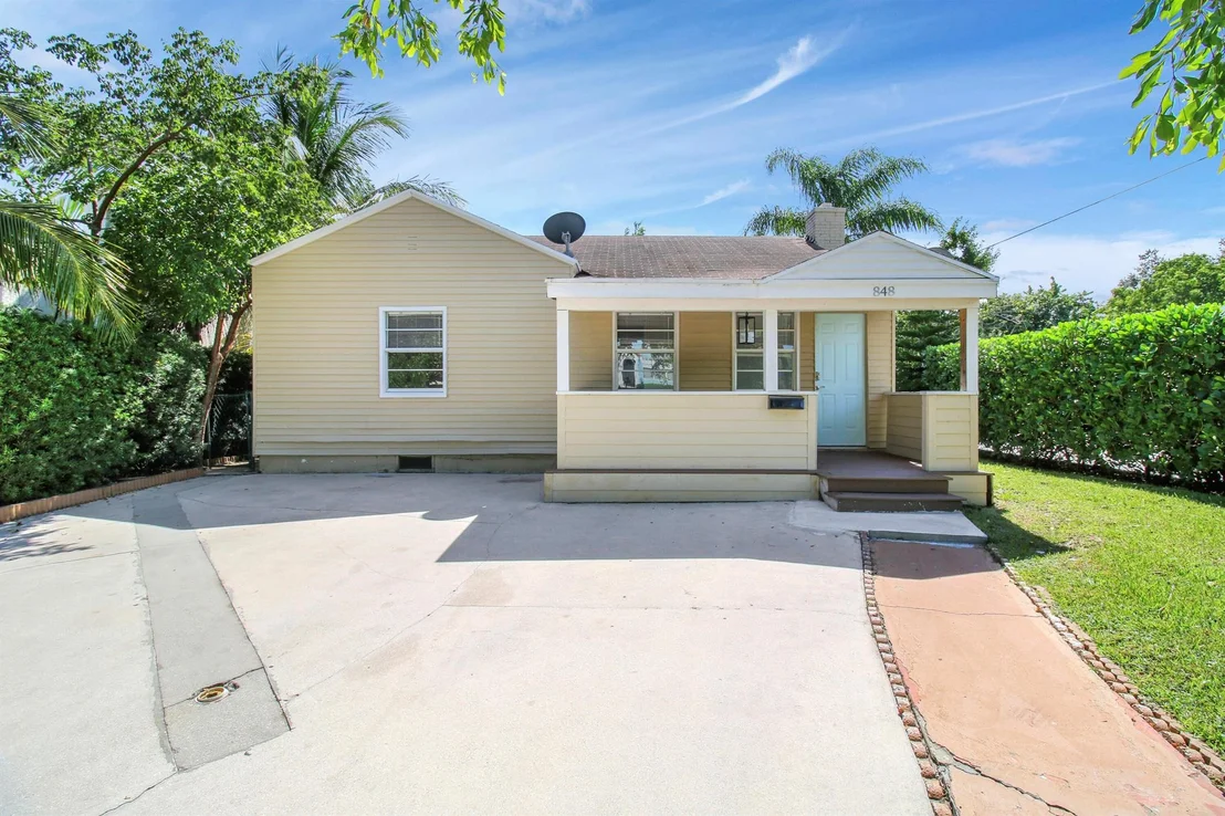 Photo of 848 Upland Road