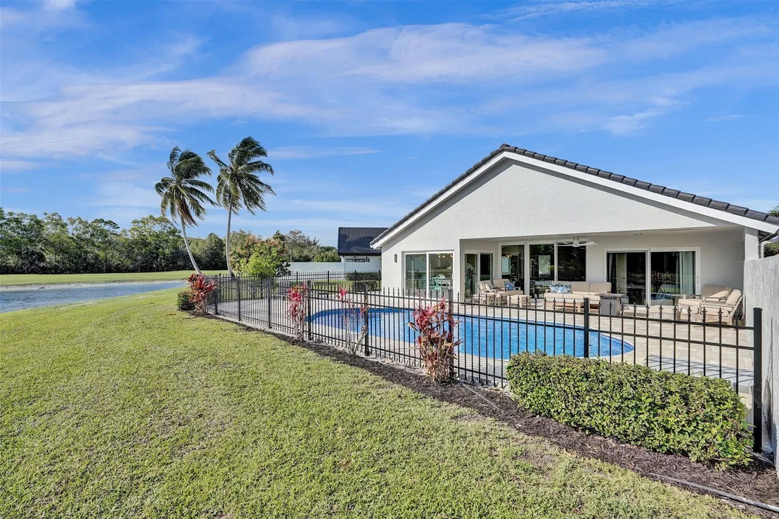 Photo of 21464 Bridge View Drive