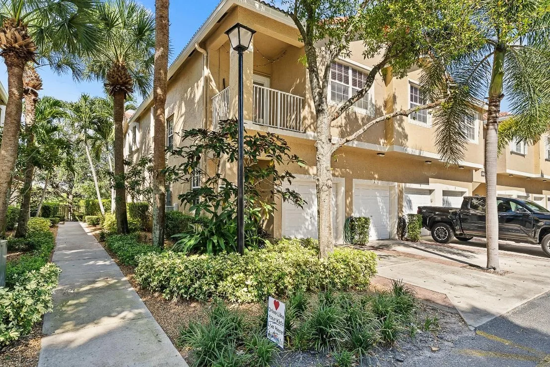 Photo of Unit C at 115 Lighthouse Circle