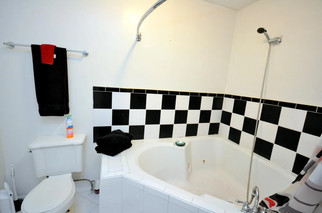 Photo of 92 W Pine Tree Avenue
