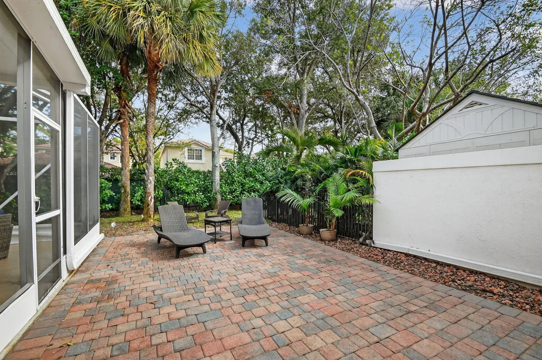 Photo of 1605 E Classical Boulevard