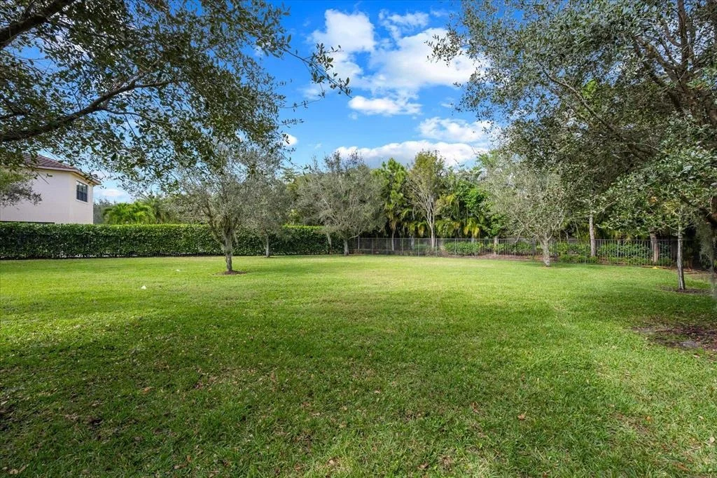 Photo of 16586 Gateway Bridge Drive
