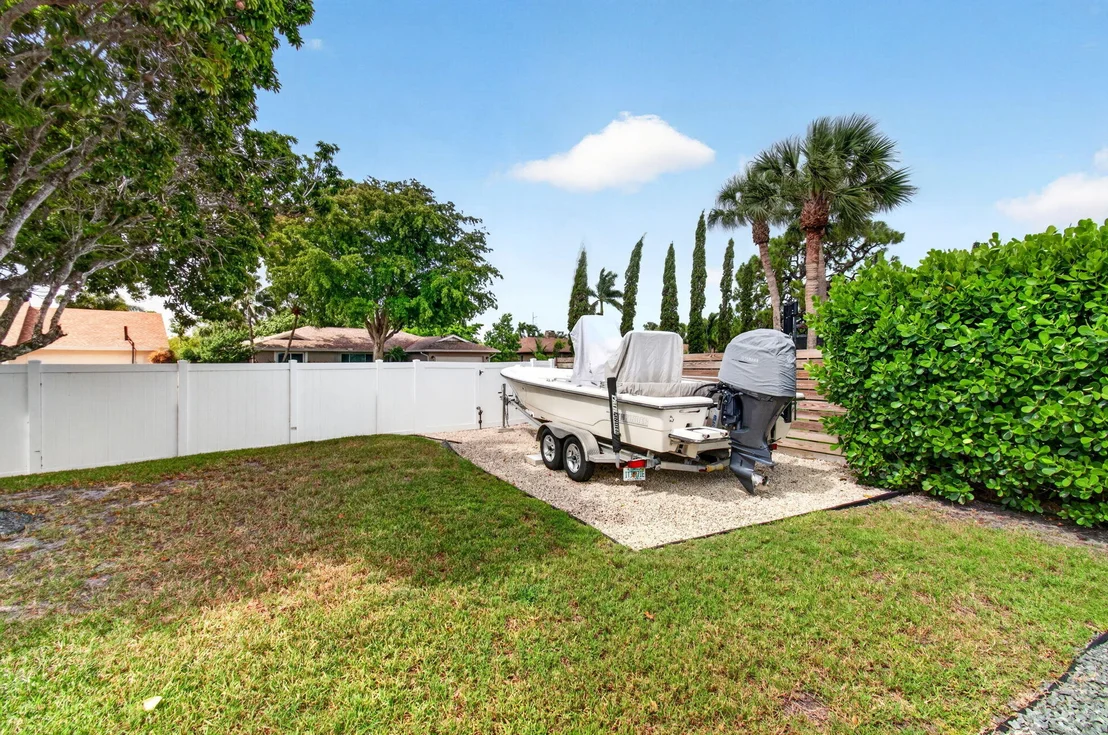 Photo of 17773 Maplewood Drive
