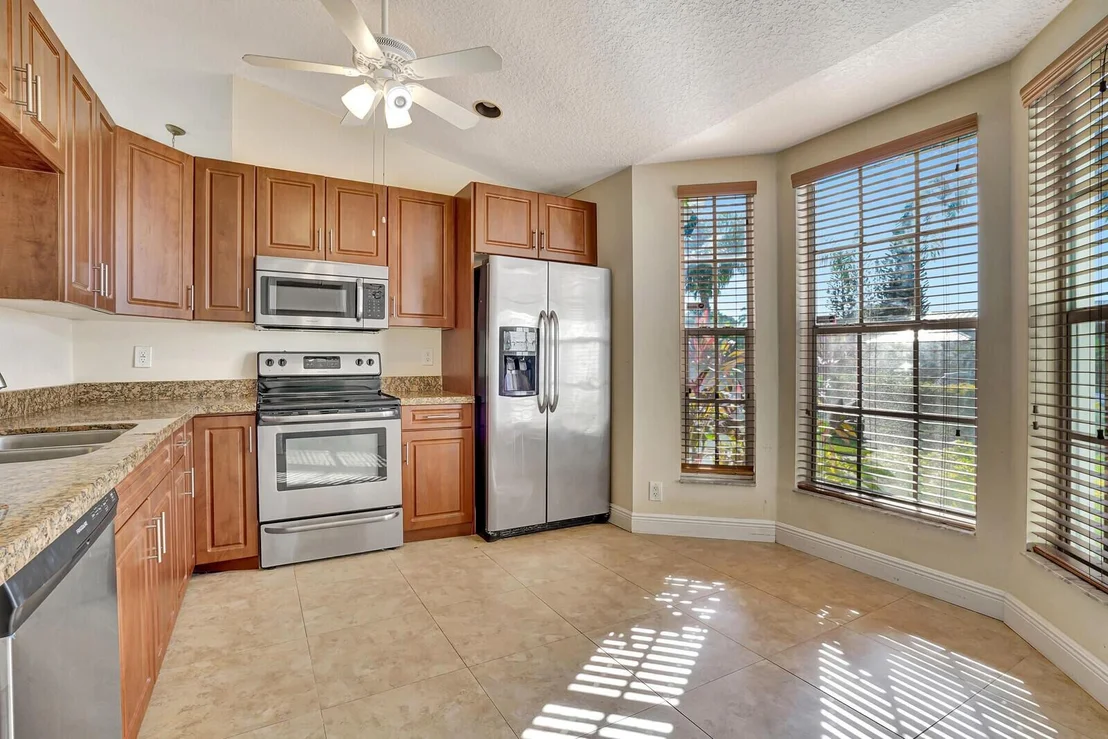 Photo of 5041 Rosen Boulevard