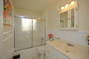 Photo of 226 S Seacrest Circle