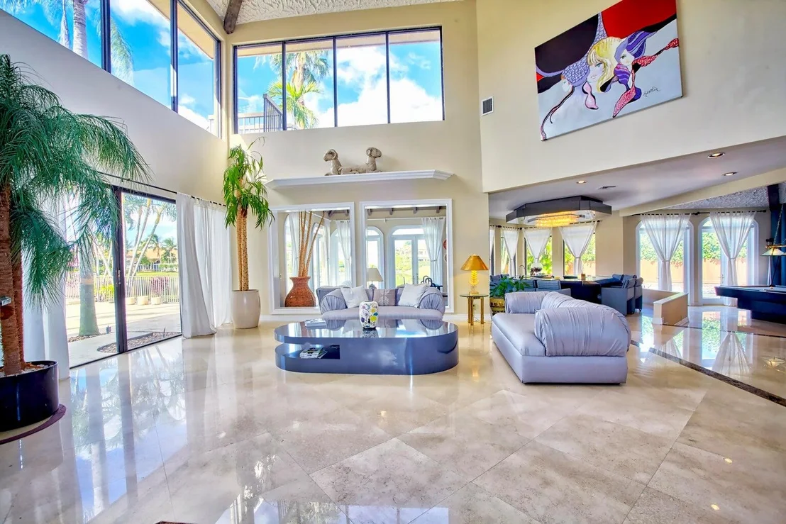 Photo of 21125 Hamlin Drive