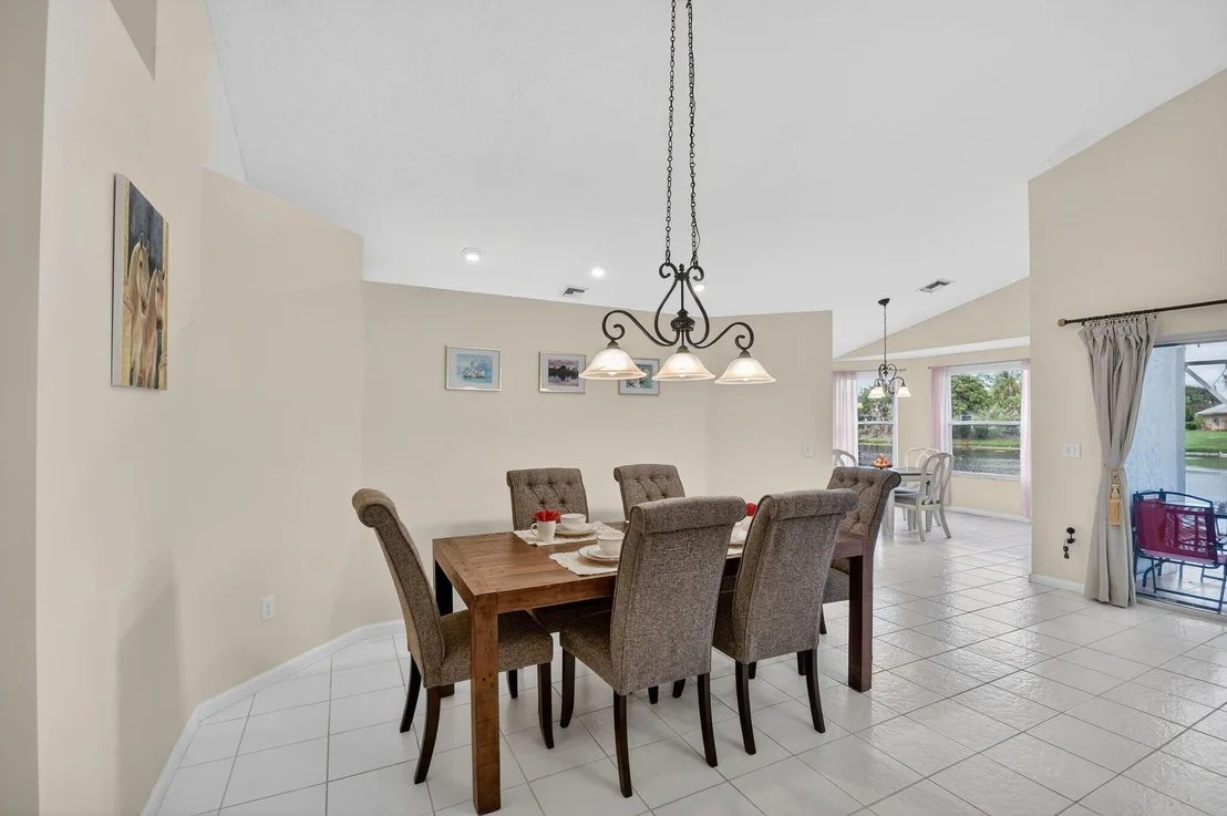 Photo of 2453 Stonegate Drive