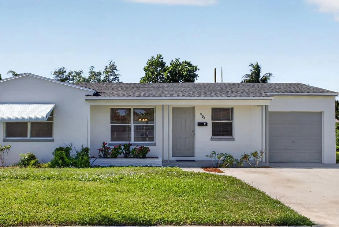 Photo of 304 Cypress Drive