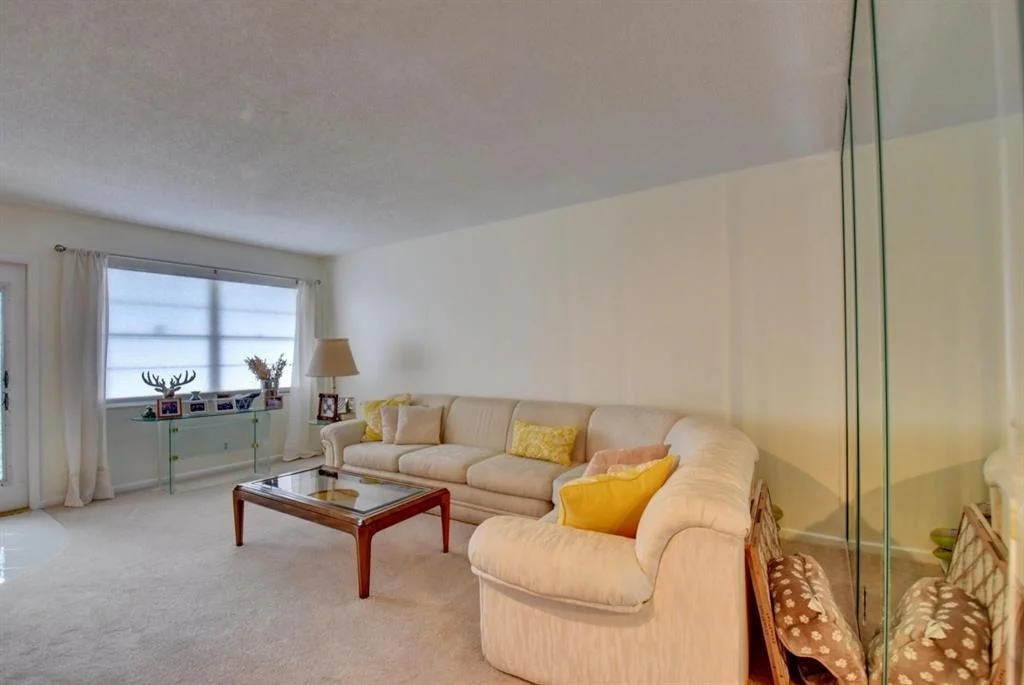 Photo of 3017 Exeter A