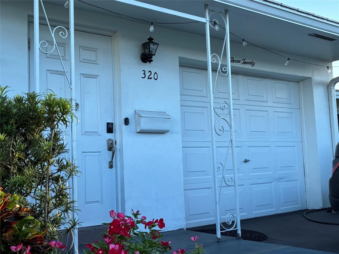 Photo of 320 S Golf Boulevard