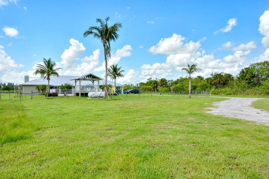 Photo of 17600 Pineapple Lane