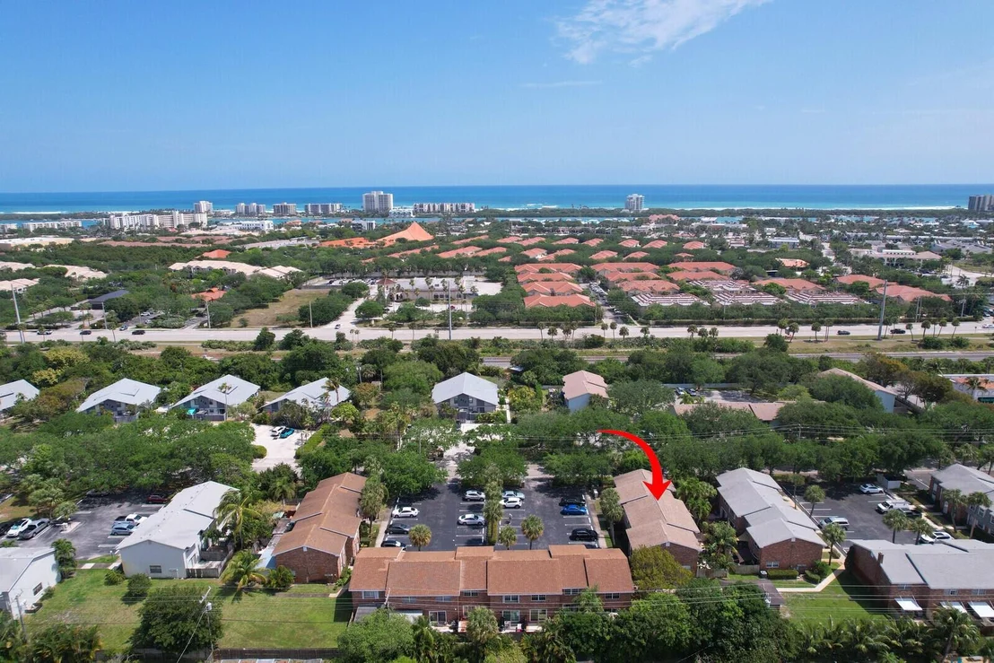 Photo of Unit 2 at 413 N Cypress Drive