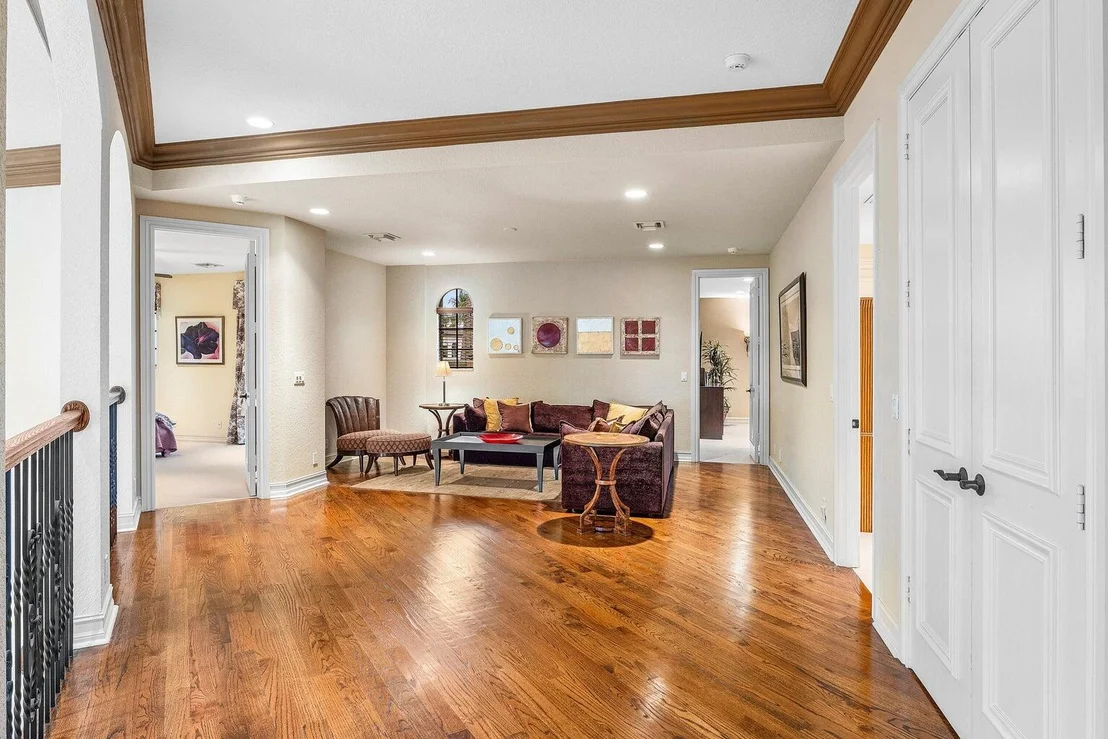 Photo of 17602 Middle Lake Drive