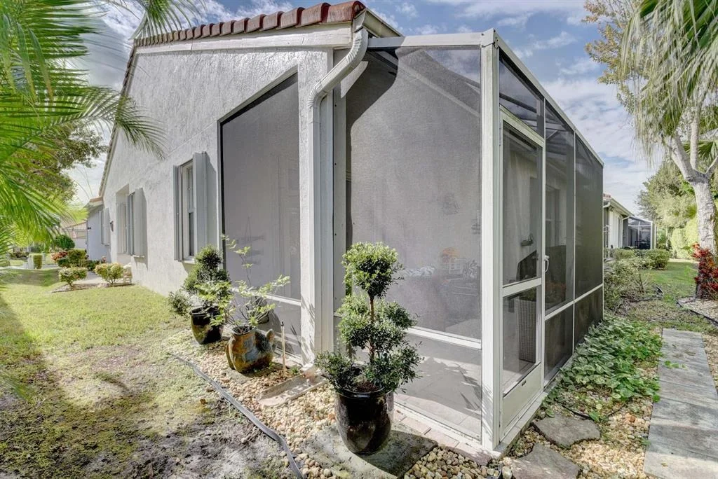 Photo of 6169 Heliconia Road