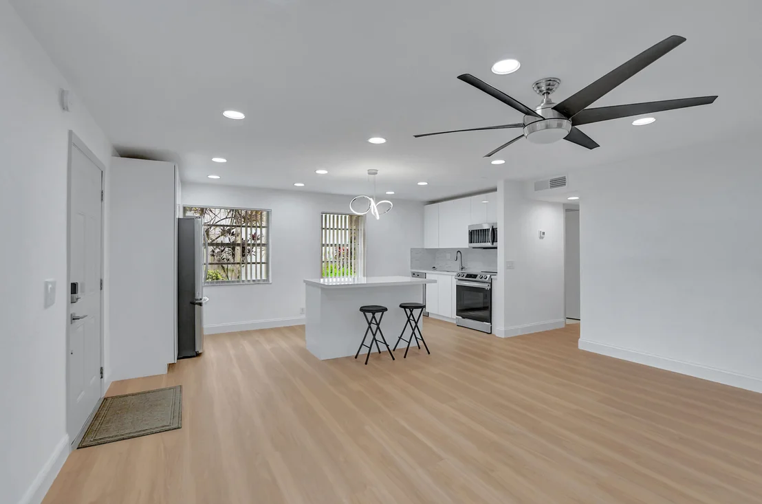 Photo of 972 NORMANDY U