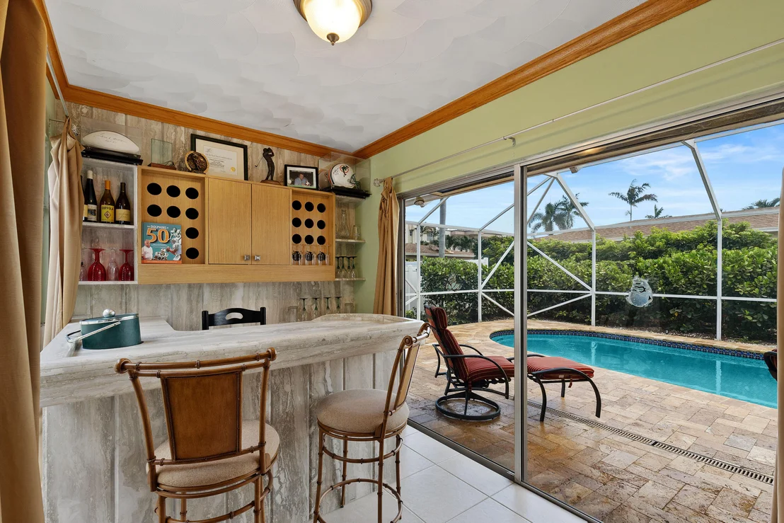 Photo of 634 Riviera Drive