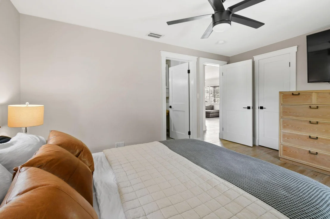 Photo of 20 Windsor Road E