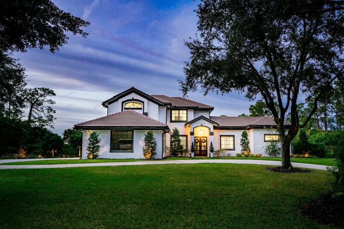 Photo of 1216 SE Colony Way