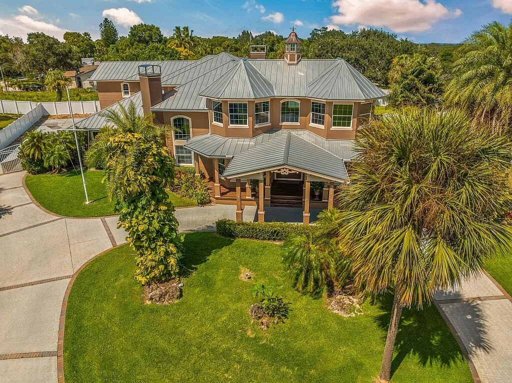 Photo of 7777 Grand Oak Circle