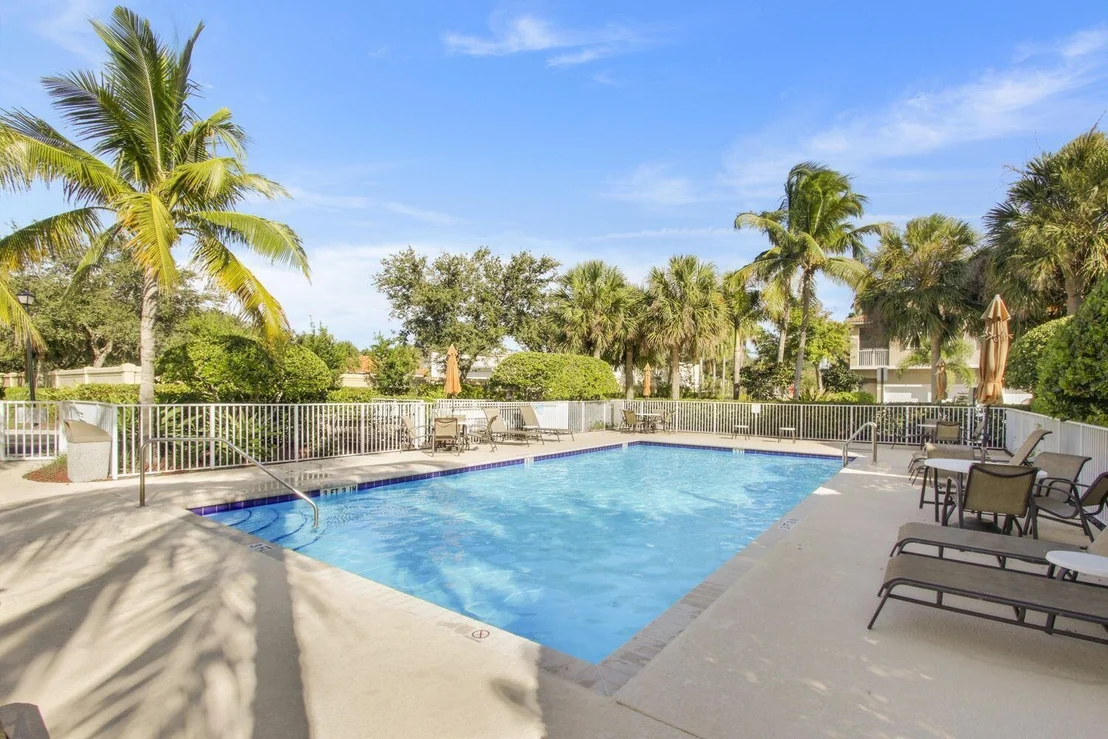Photo of Unit H at 110 Lighthouse Circle