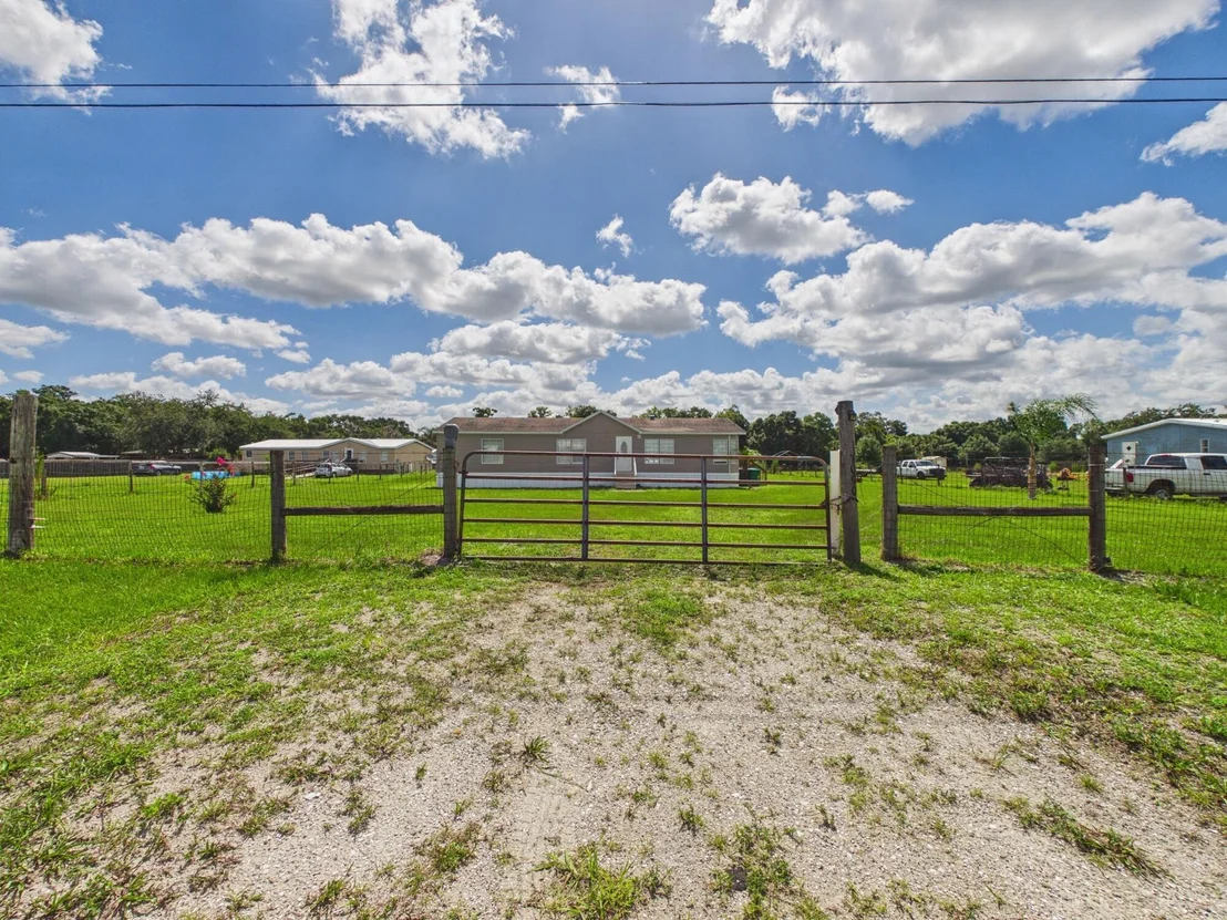 Photo of 17090 NW 38th Avenue