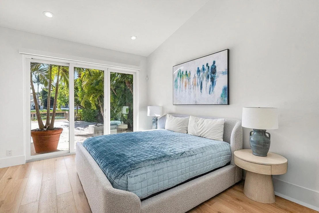 Photo of 215 Island Drive