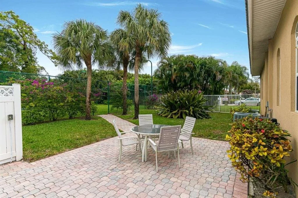 Photo of 5211 Grande Palm Circle