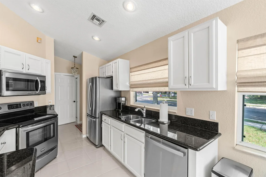 Photo of 5561 Grande Palm Circle