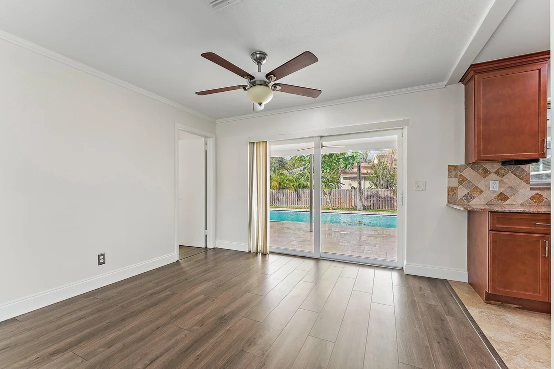 Photo of 214 Circle W