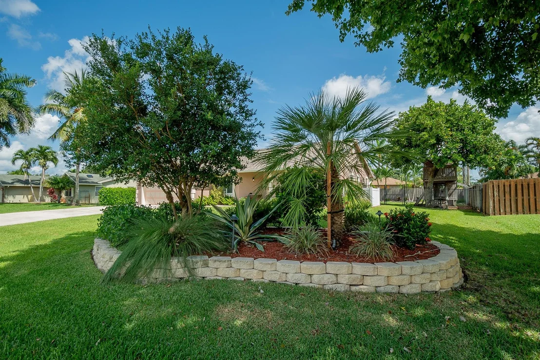 Photo of 104 W Rubber Tree Drive