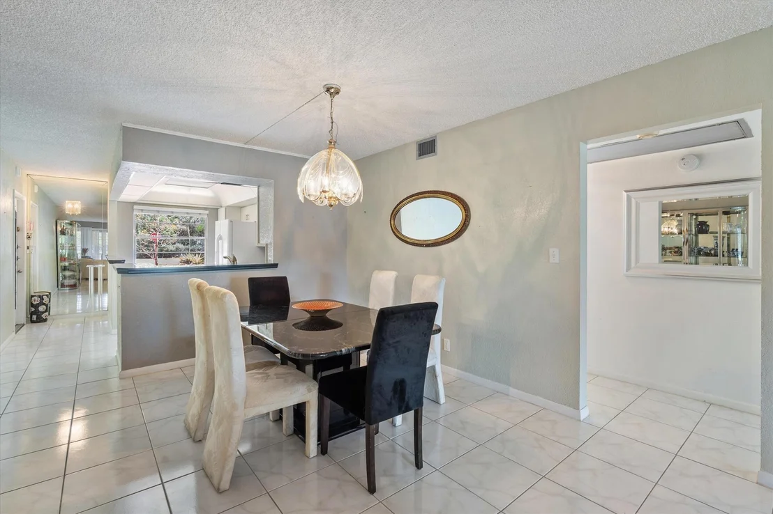 Photo of Unit A1 at 1904 Bermuda Circle