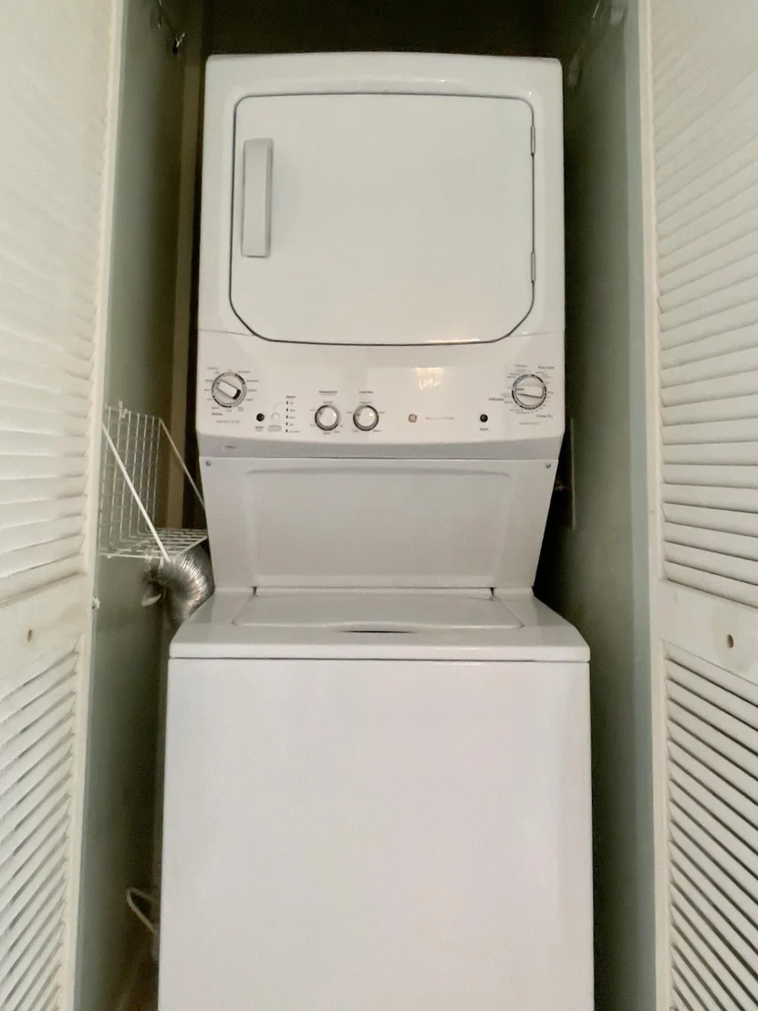Photo of Unit B at 1002 Keystone Drive