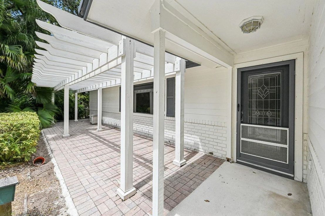 Photo of 16700 96th Terrace N