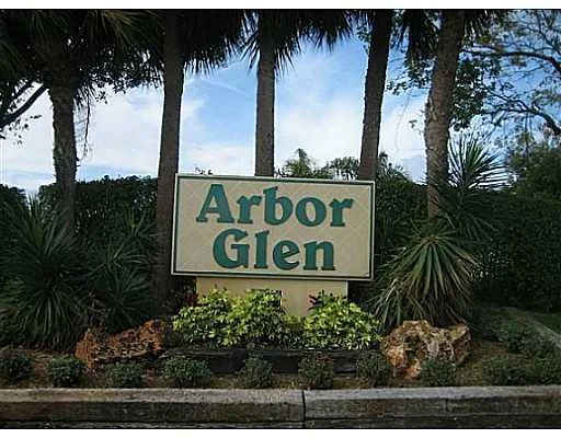 Photo of 5044 Arbor Glen Circle