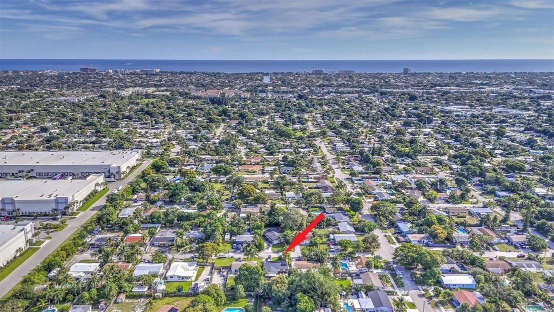 Photo of 4271 NE 11th Terrace