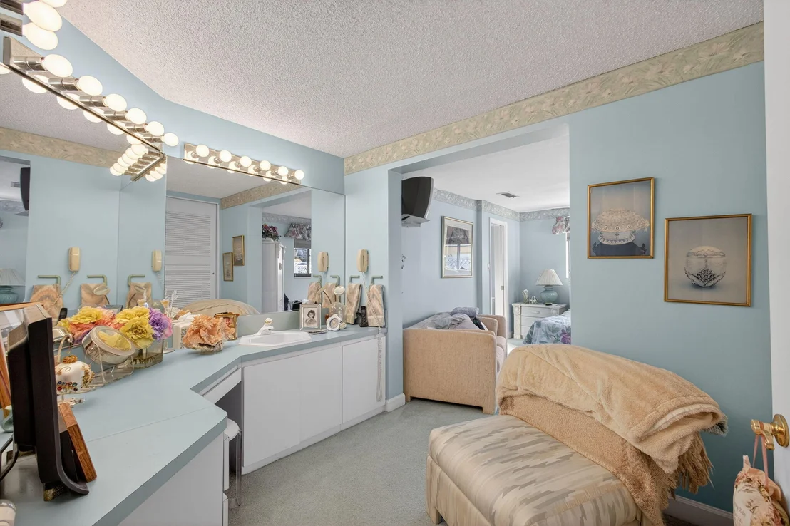 Photo of 752 Lagoon Drive