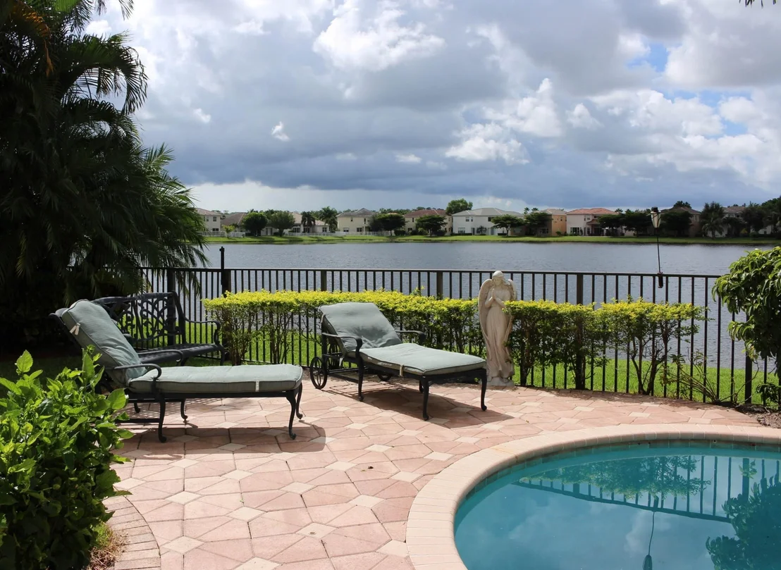 Photo of 1276 Beacon Circle
