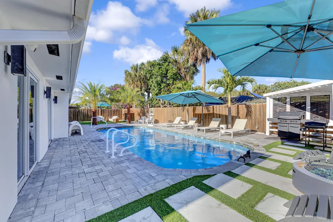 Photo of 707 W Boulevard Chatelaine