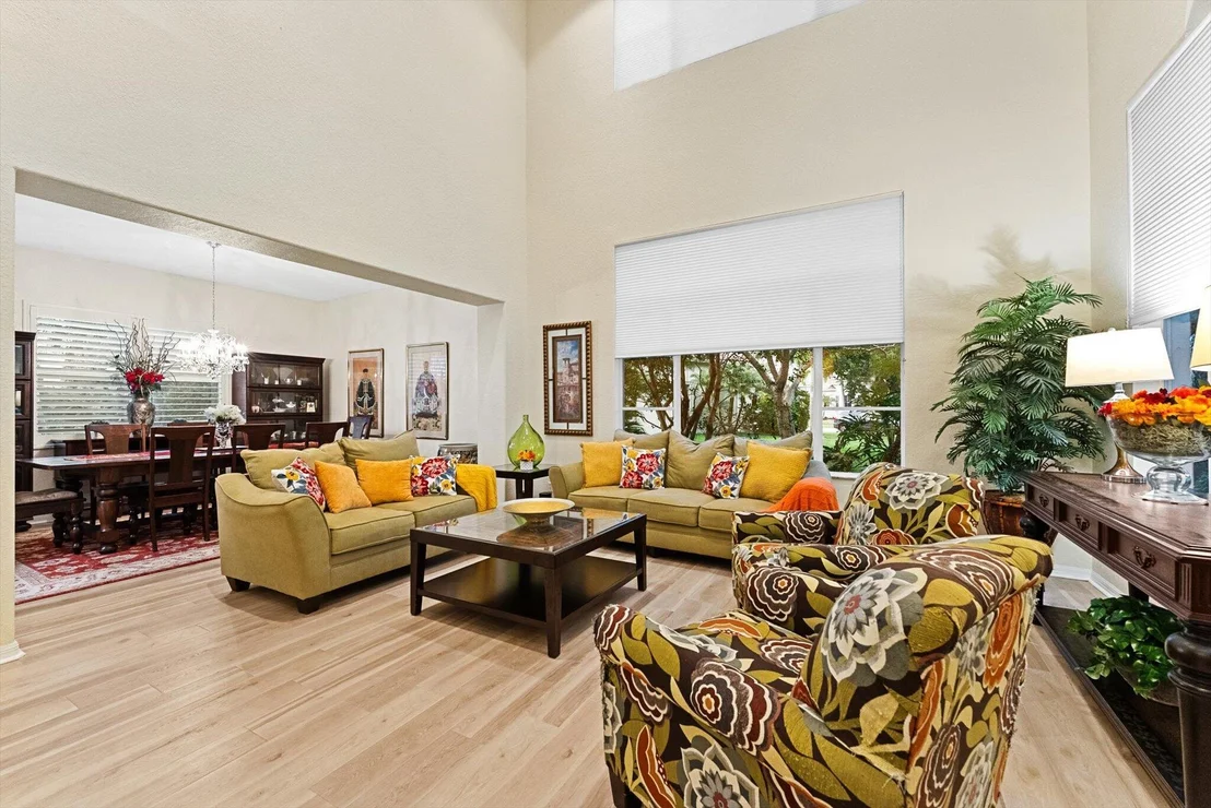 Photo of 1282 Beacon Circle