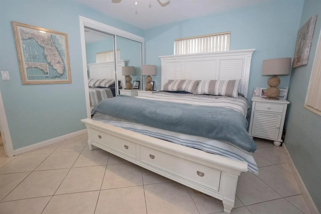 Photo of 716 Juniper Drive
