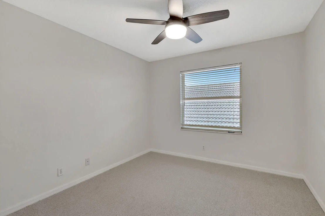 Photo of Unit 7196 at 7196 SE Seagate Lane