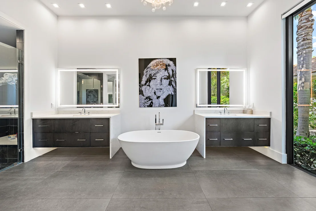 Photo of 162 Commodore Drive