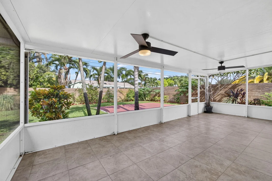 Photo of 502 Circle E