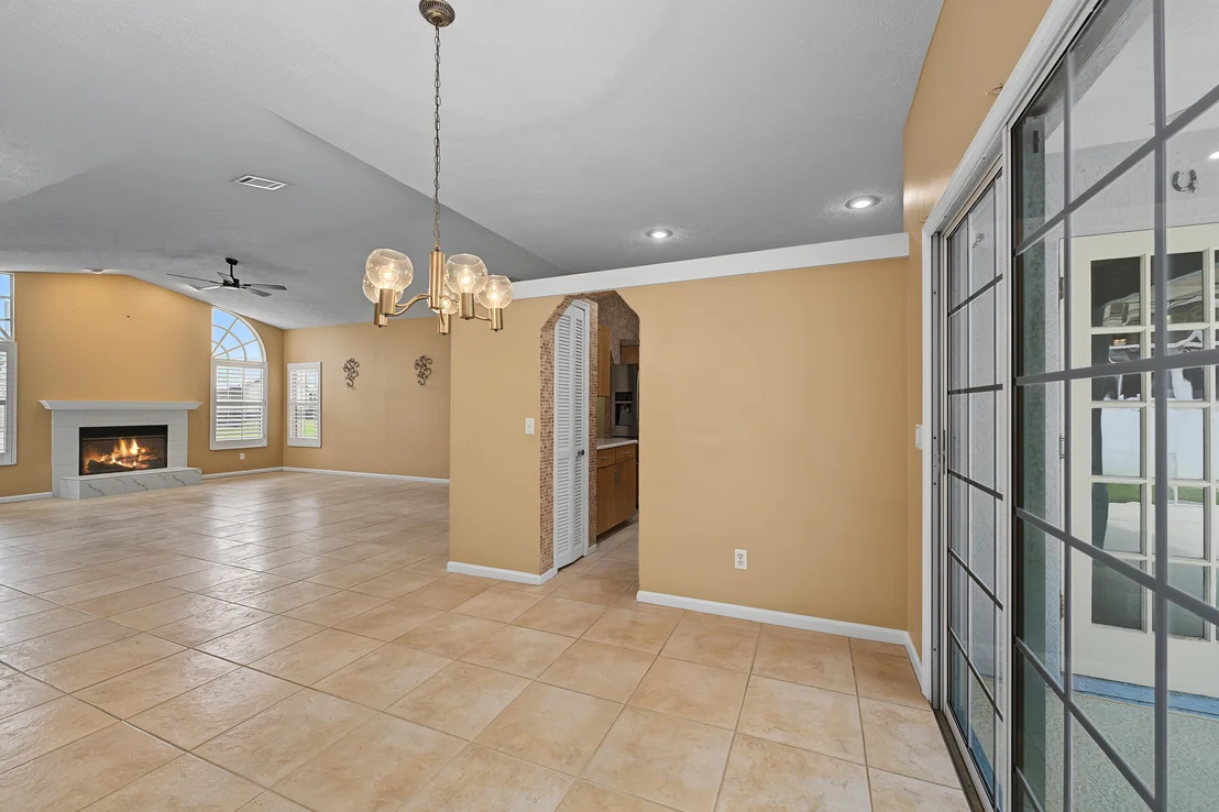 Photo of 6908 Bronte Circle