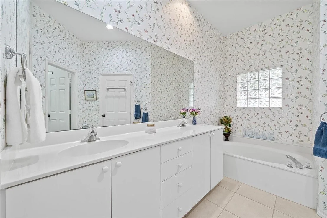 Photo of 1725 Victoria Circle