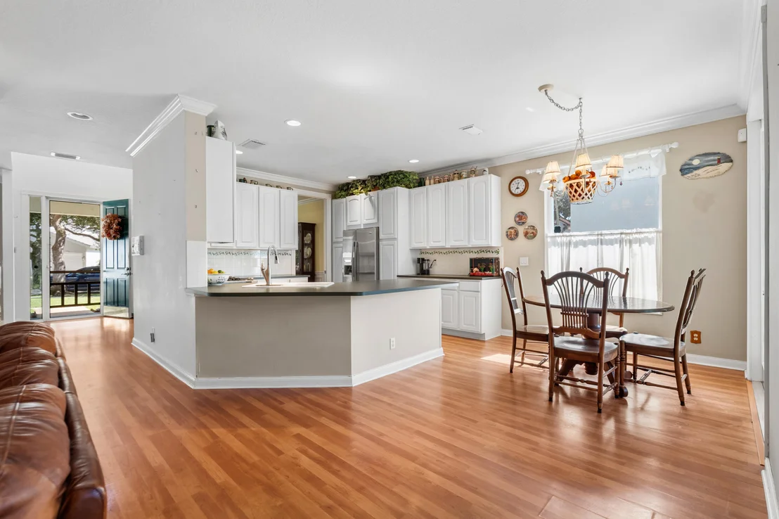 Photo of 572 Scrubjay Lane