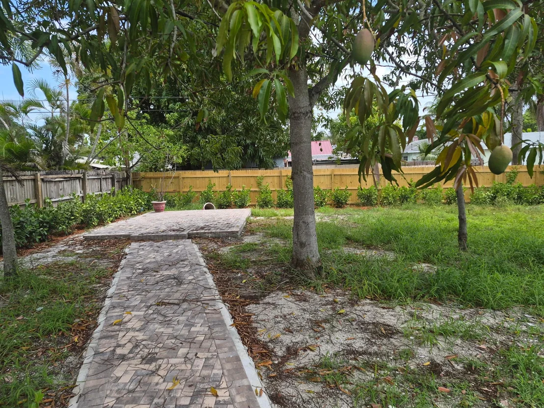 Photo of 707 Hampton Road