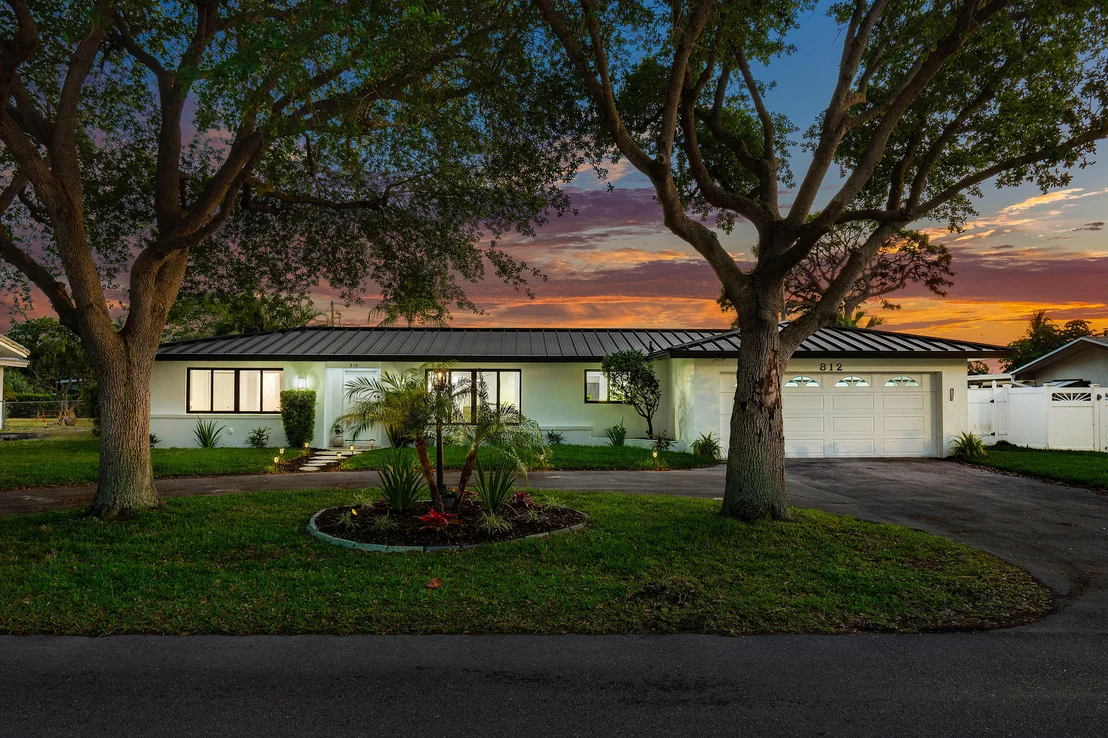Photo of 812 Chapel Hill Boulevard
